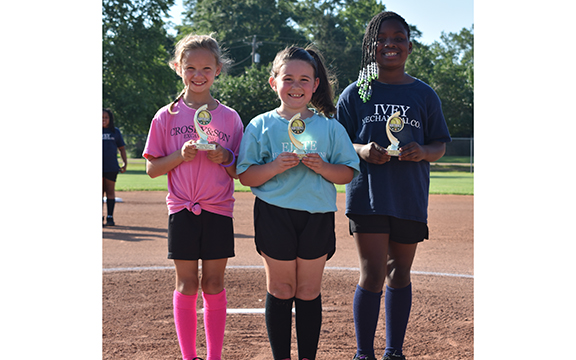 Karen Fioretti / The Star-Herald  7-8 Year Olds – Most Improved. Crosby & Son-Sophie Wentworth, Elite Pressure Washing-RaeLynn Rutherford, Ivey Mechanical-Kamariah Patrick.