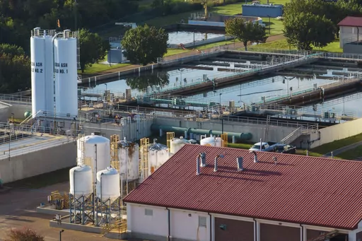 This is an aerial view of of the city of Jackson, Miss.'s O.B. Curtis Water Plant in Ridgeland, Miss., Sept. 1, 2022. Mississippi Gov. Tate Reeves signed legislation Friday, April 14, 2023, requiring localities to base water bills on personal consumption, blocking a proposed reform by the federally appointed manager of the troubled water system in the state's capital city. (AP Photo/Steve Helber, File)